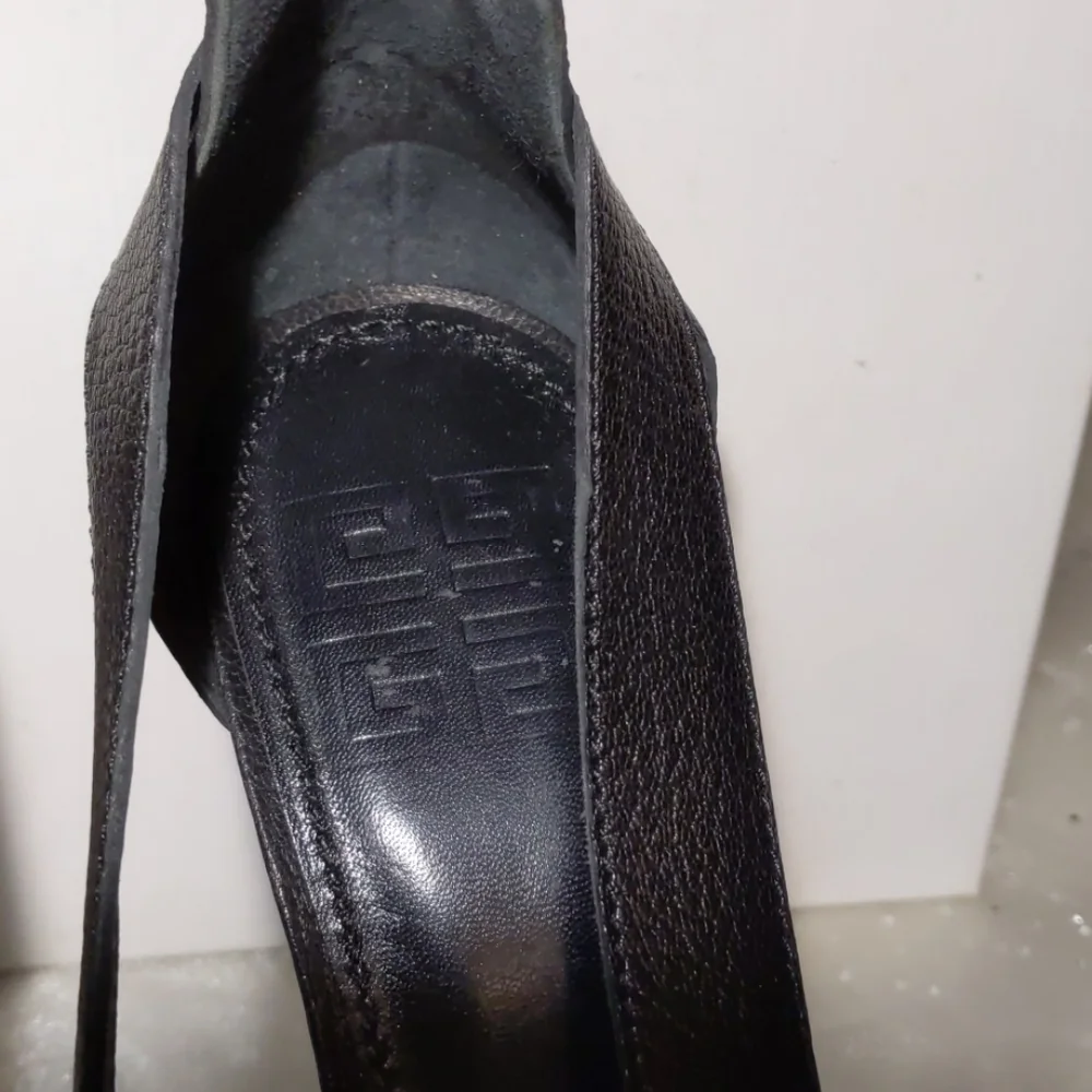 Givenchy Black Malabar Heel - Picture 7 of 14